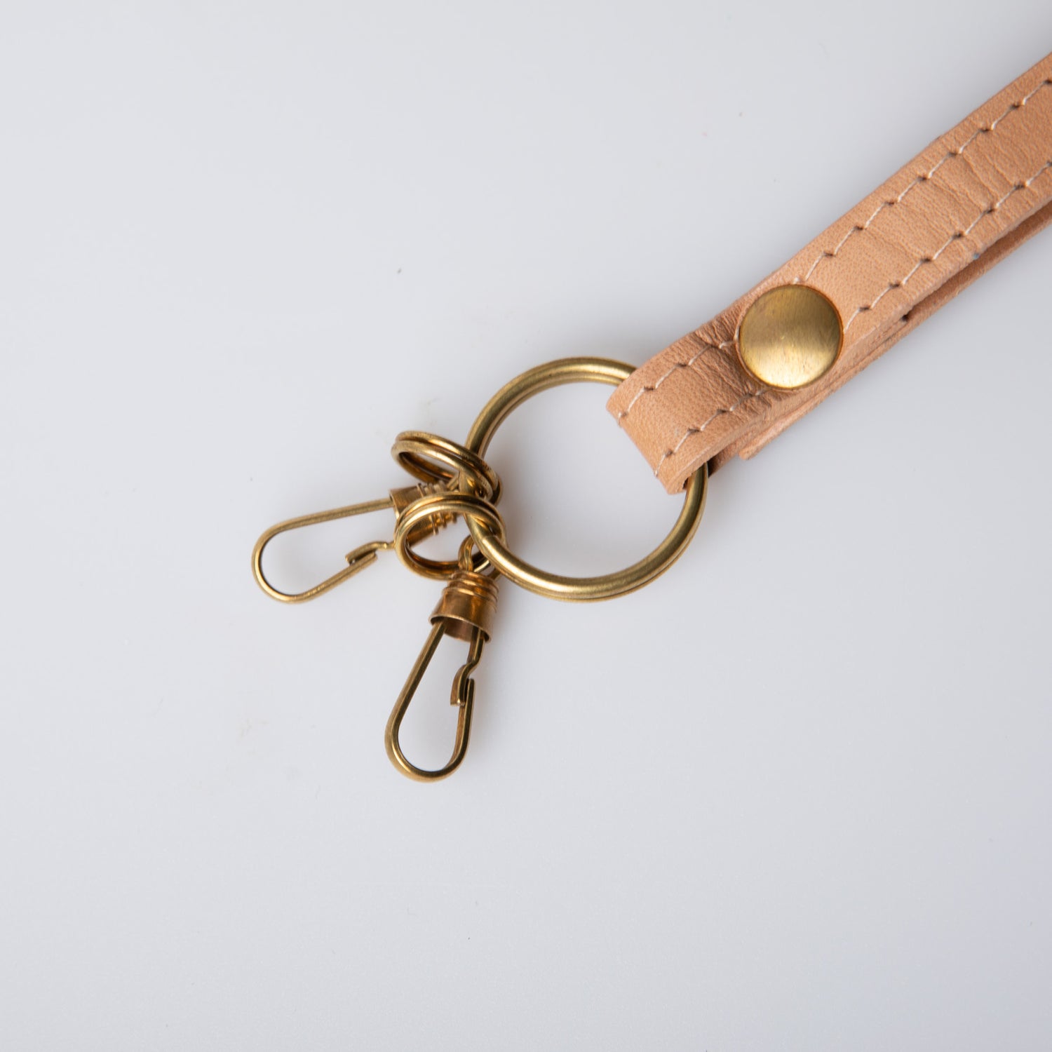 ストラップ付属のナスカン金具