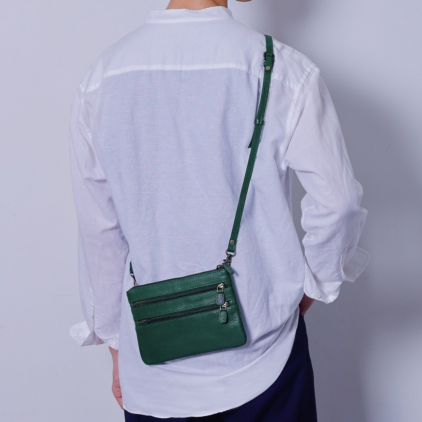 YUTAKURA ショルダーバッグ エンボスレザー Emmel